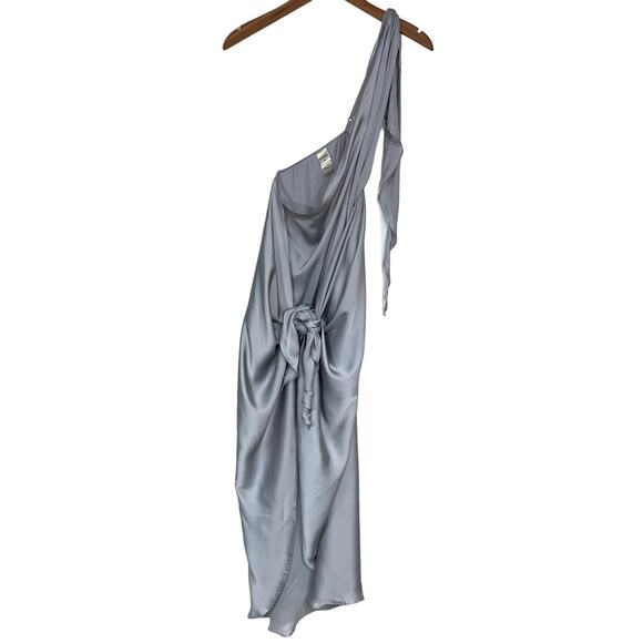 Baobab Marea One Shoulder Satin Maxi Dress in Plata Silver Size Medium - Picture 2 of 16